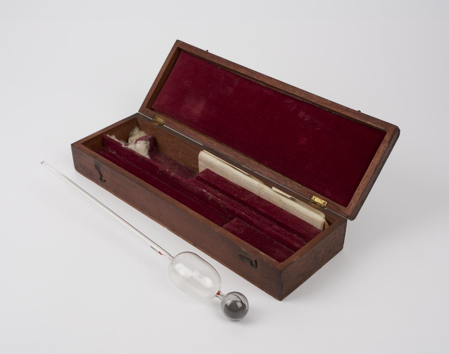 Saccharometer, in case | Science Museum Group Collection