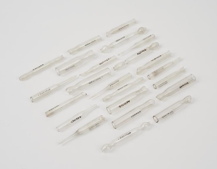 23 variously shaped glass tubes, for connecting rubber tubing