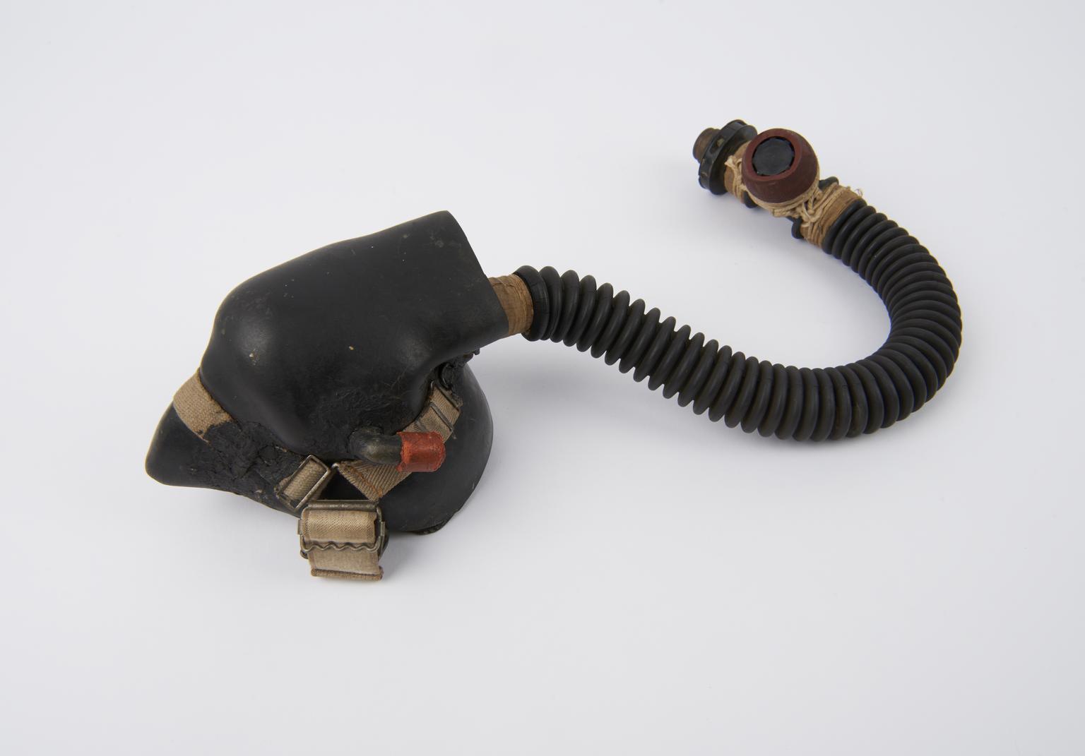 Oxygen mask (second example)