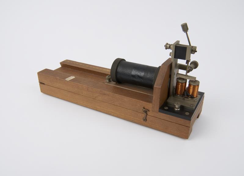 Du Bois-Reymond induction coil, by C.F. Palmer Ltd