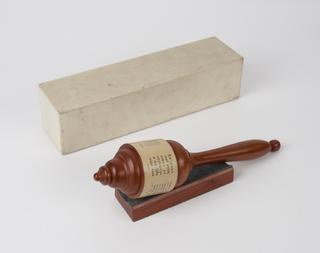 Test-type for use with rear point vision tester