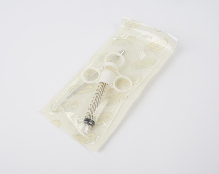 Disposable haemorrhoidal injection set, with straight needle