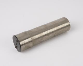 Battery box for dry cell