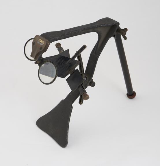 Kinetic stereoscope by Clement Clarke Ltd., English