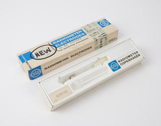 Radiometer electrodes in a white box