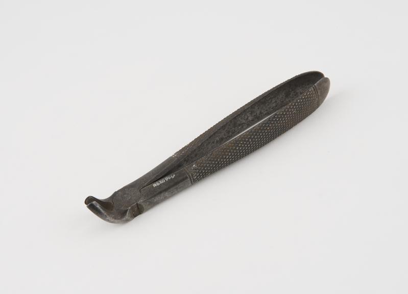 Dental forceps for lower bicuspids, steel, by Maw and Son