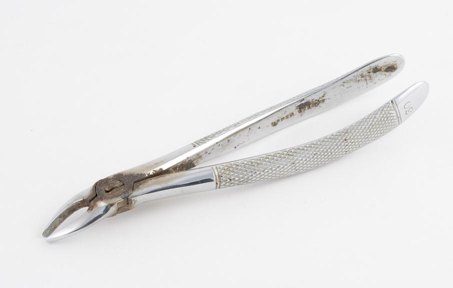 Dental forceps, pattern 30, for upper roots