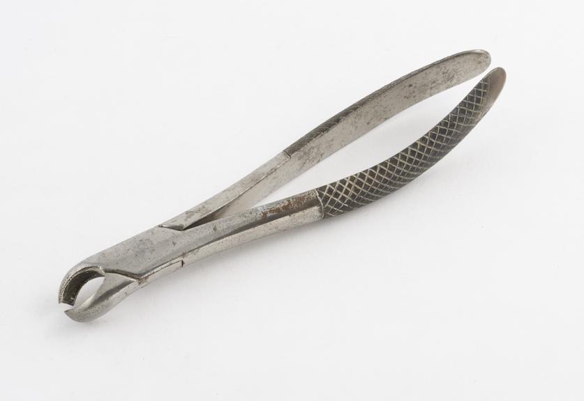 Dental forceps, for upper wisdoms, steel, by Savigny and Co