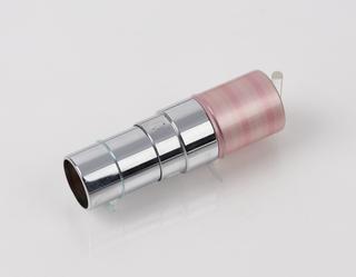 Shikonin dyed lipstick