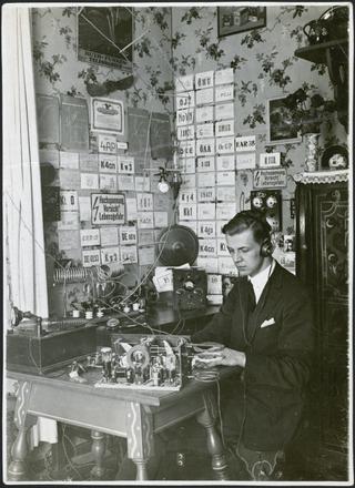 Assorted papers relating to ham radio, 1920-1930