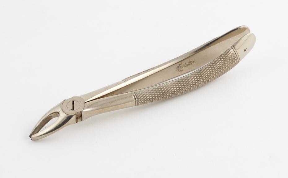 Dental forceps, No.7, for upper roots and bicuspids