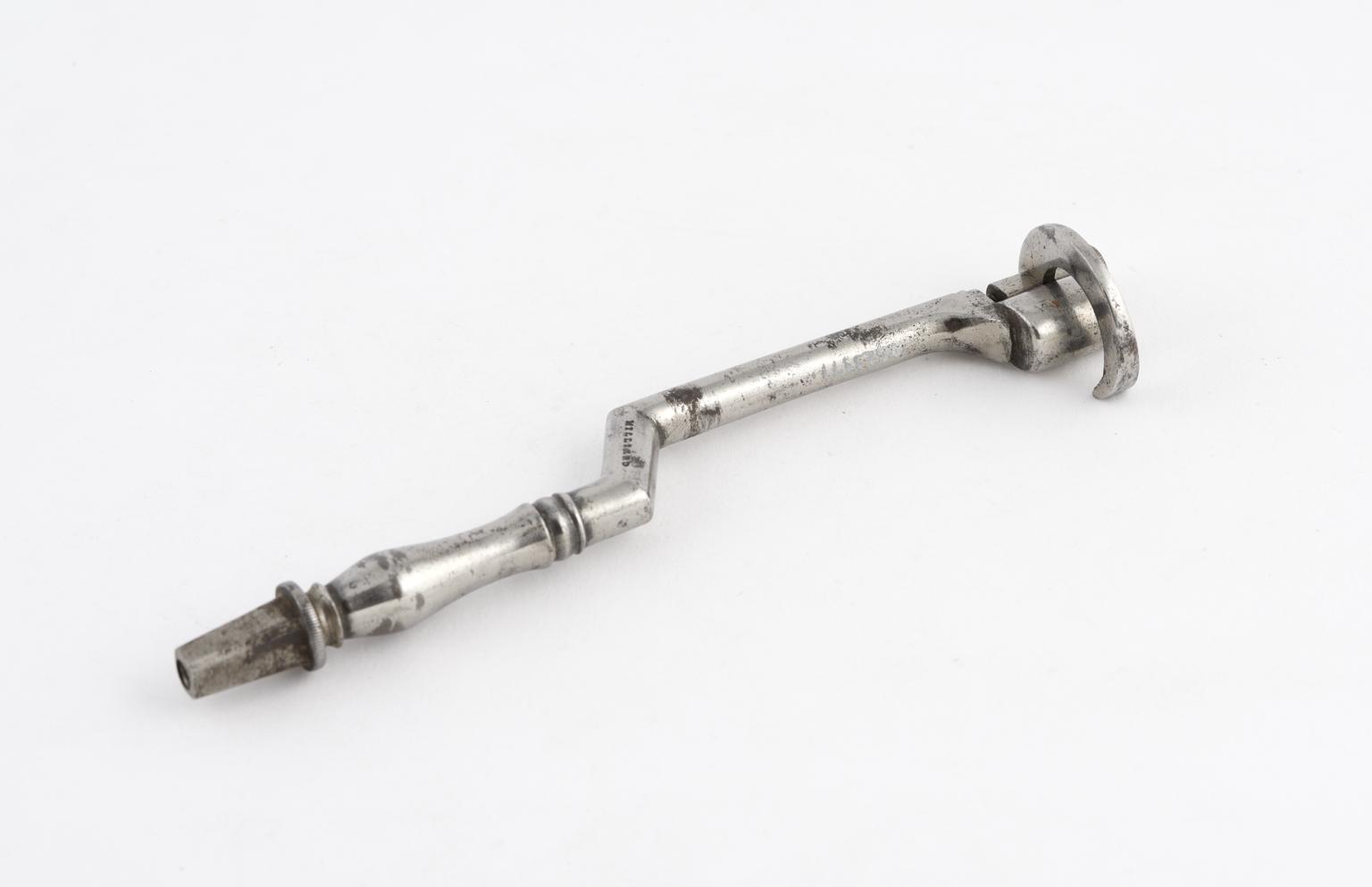 Double bend-type dental key | Science Museum Group Collection