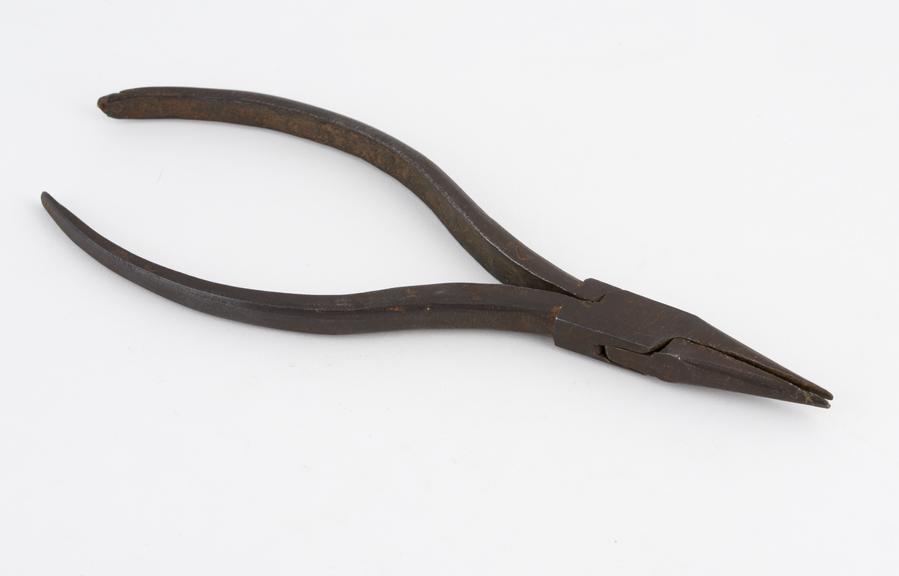 Snipe nose workroom pliers, steel, probably English, 1920-1940