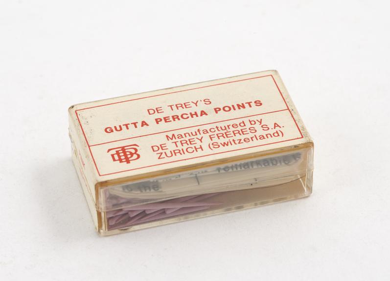 Box of gutta-percha points, medium size, by De Trey