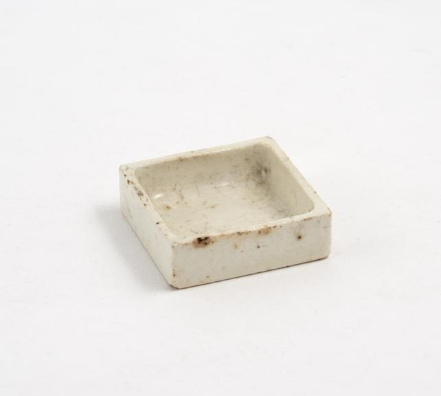 Small white porcelain tray, by Ash, England, 1920-1925