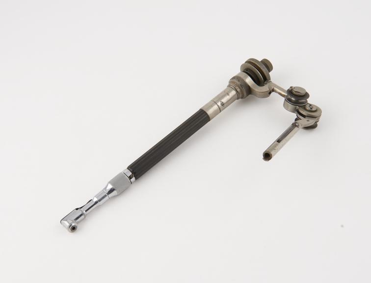 Right angle handpiece, Doriot, with wrist joint, by the S.S