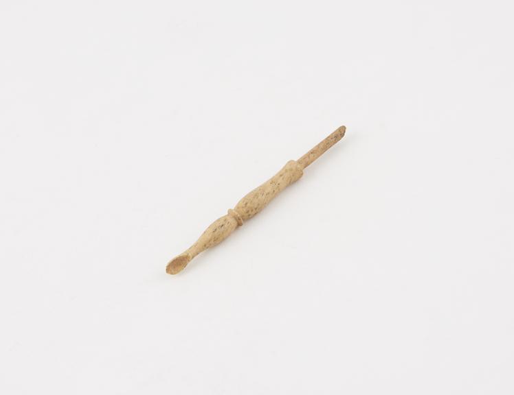 Ivory combined toothpick and earspoon, said to be Italian