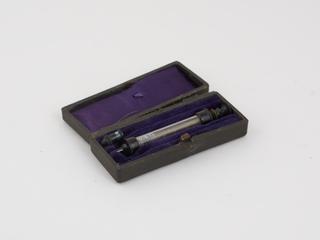Hypodermic syringe, glass and vulcanite, cased, pr