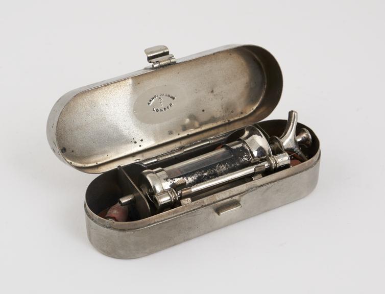 Exploring syringe, glass and nickel plated brass, cased