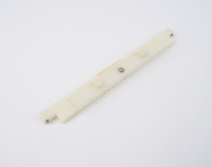 Comb, white, for electrophoresis, from Model 362 Gene Scanner