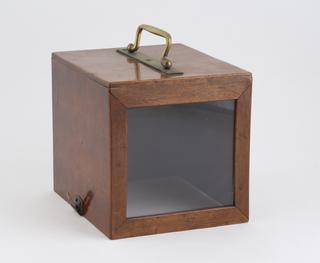 Cover for d'Arsonval electric chronometer