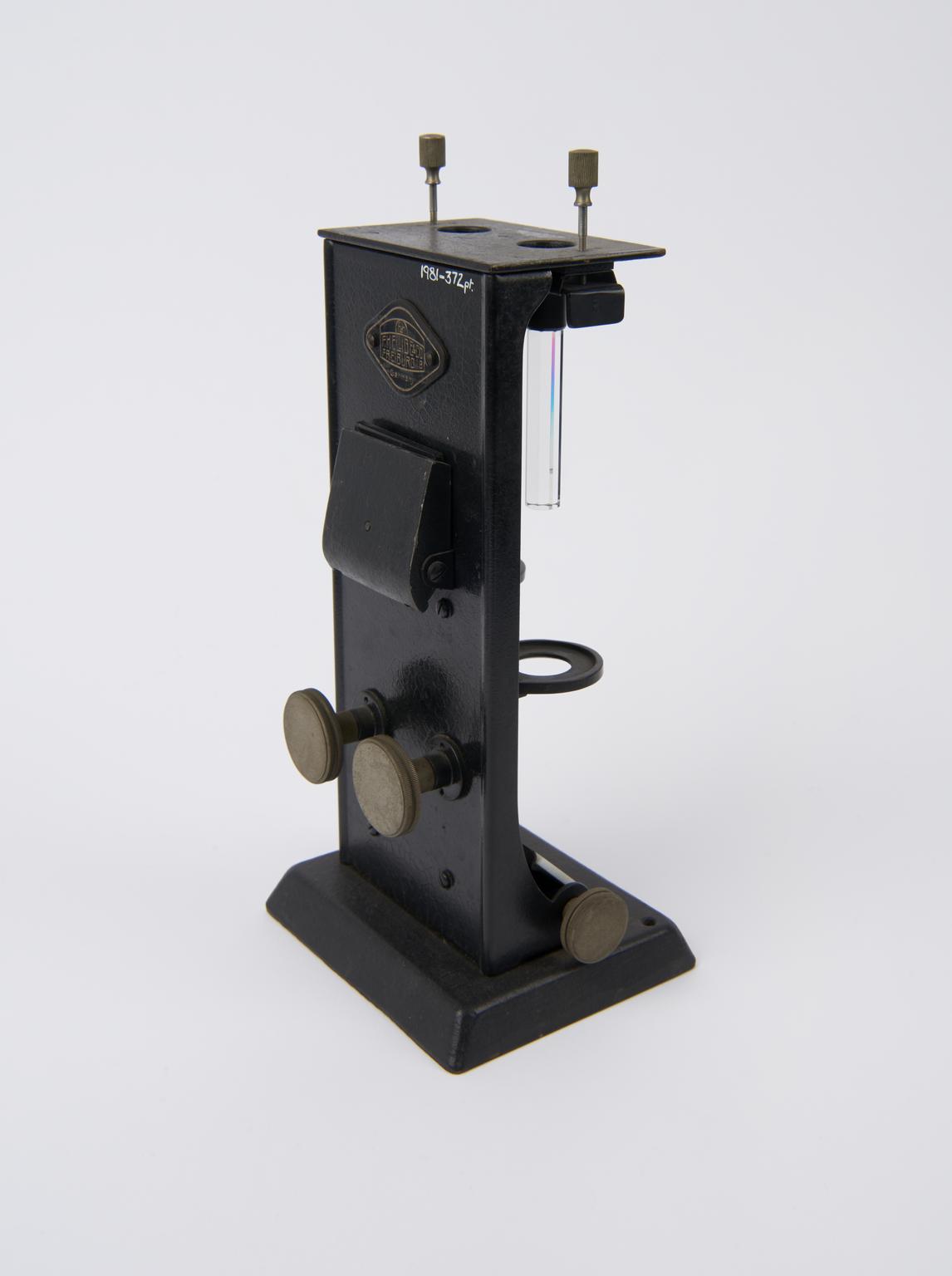 Klett colorimeter made by Hellige, c.1930