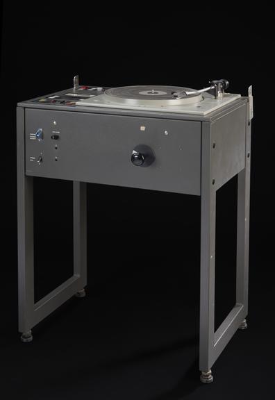 EMT 950 stereo transcription turntable