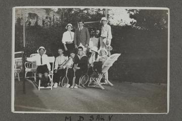 Groups at the Tennis Tournament