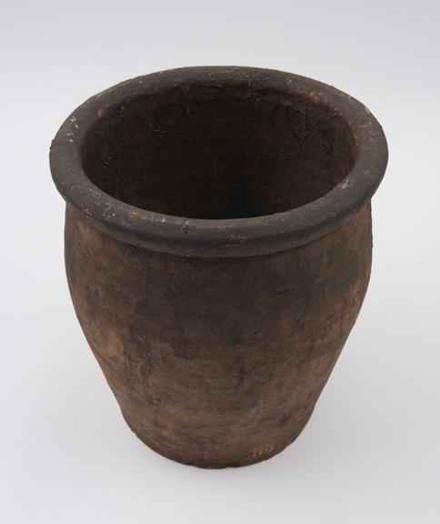 Earthenware jar, European, 18th or early 19th century