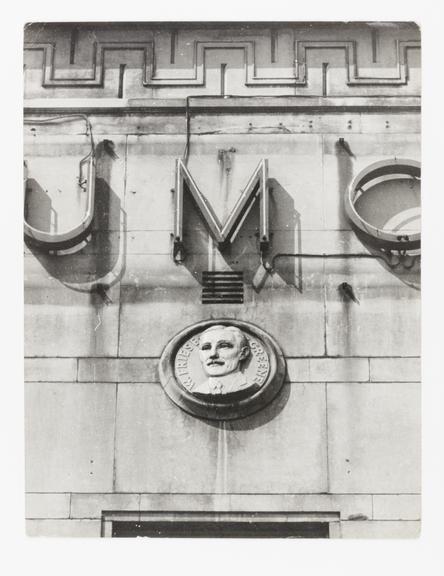 Photograph of the bust of William Friese-Greene on the facade