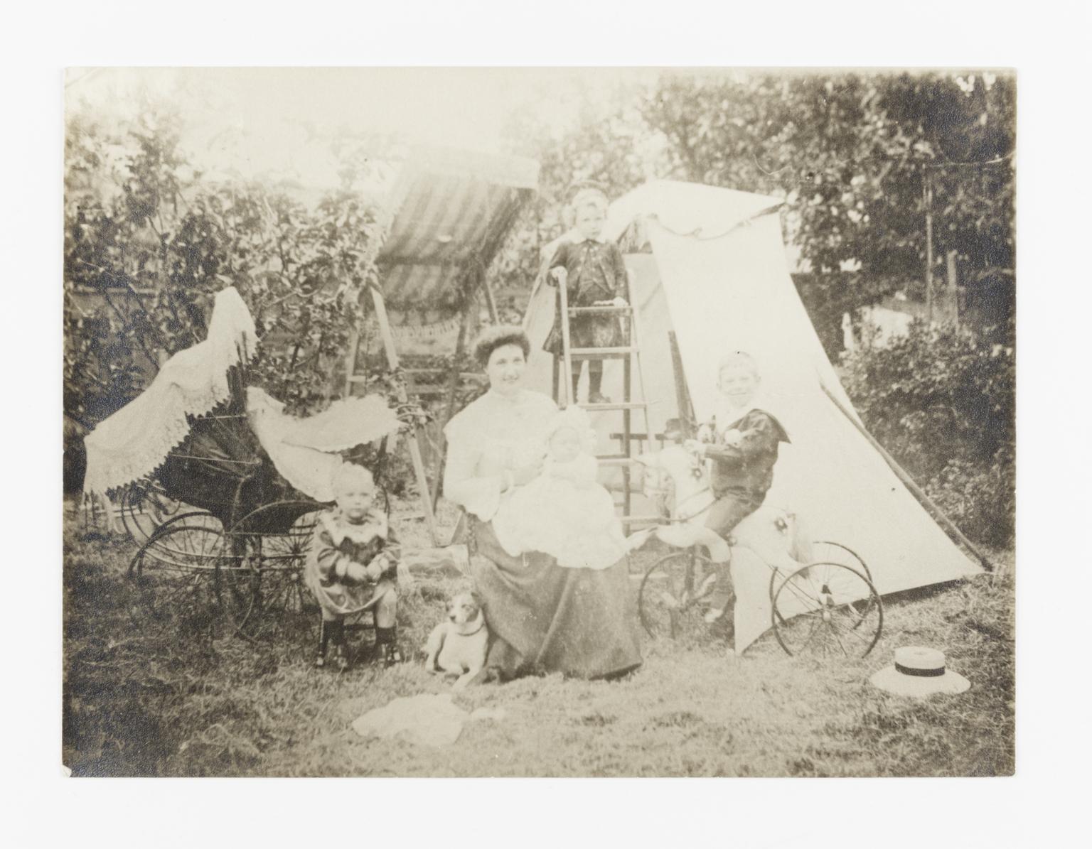 Photograph of Edith Friese-Greene with her sons | Science Museum Group ...