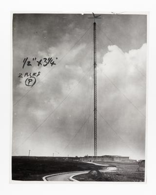 Photograph of the aerial at Holme Moss