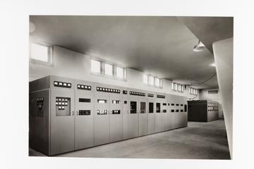 Photograph of the interior of Holme Moss station