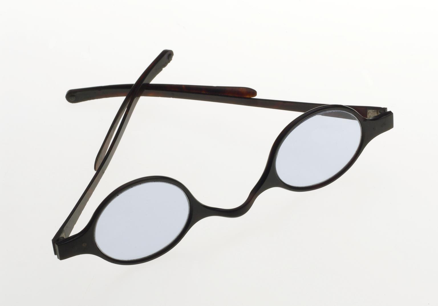 Spectacles Turned Turn pin spectacles | Science Museum Group Collection