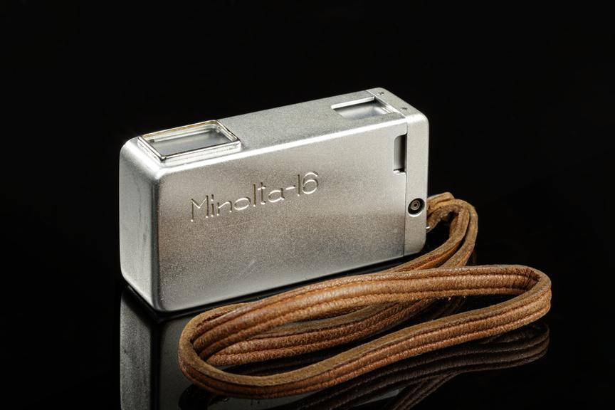 フィルムカメラ Minolta-16 Minolta-16 MG 16mm Film Camera w/Rokkor 20mm f/2.8, MG Flash