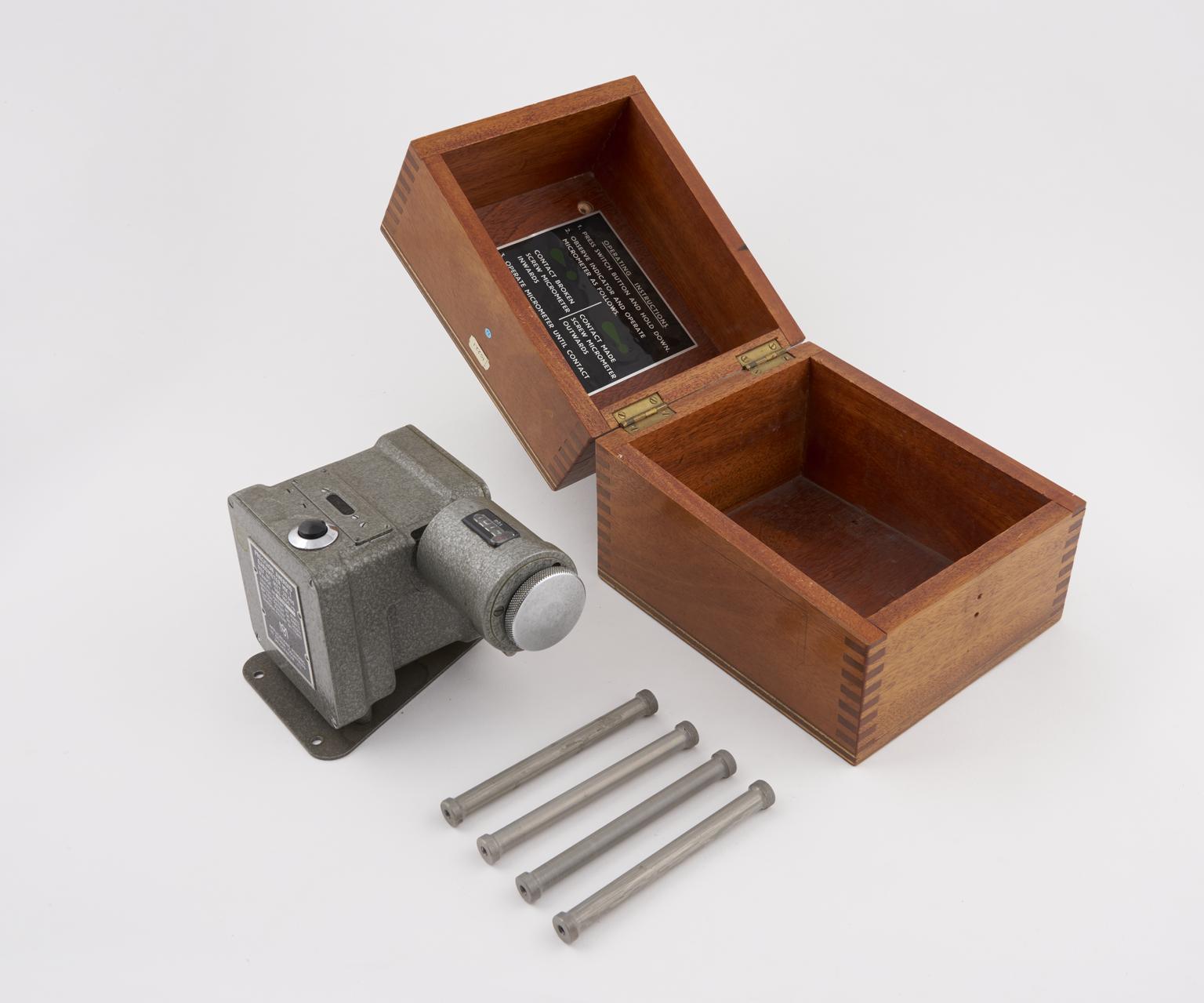 Scientists Using Barometer Precision Aneroid Barometer MkI | Science Museum Group Collection