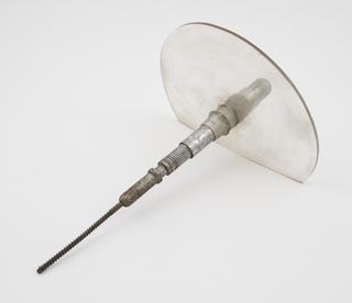 Short guide tube and source-holder