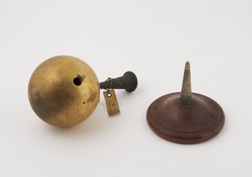 Gilt sphere from Violle's actinometer