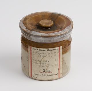 Stoneware dispensing pot with lid for Genatosan cream no. 15