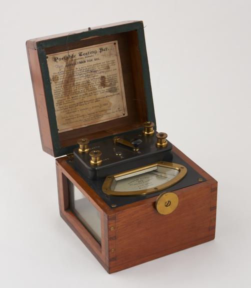 Evershed's portable Ohmeter, no.8, made by W.T. Go