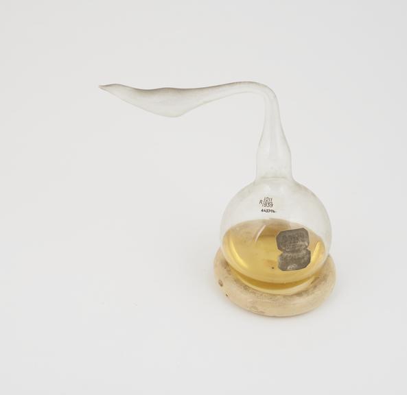 Glass flask, copy of the one used by Pasteur in hi