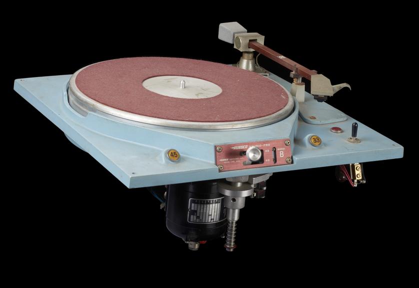 Russco Studio Pro Model B turntable