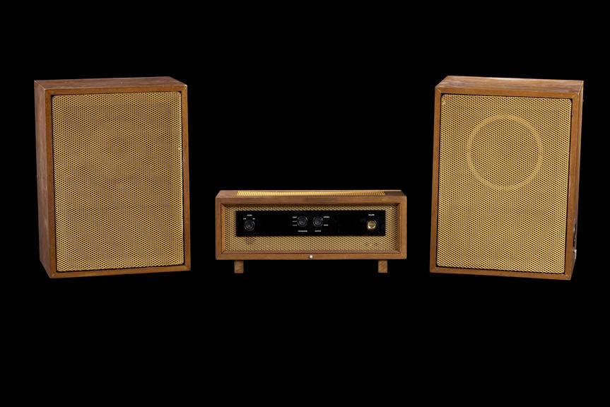 BBC (Zenith-GE) Stereo FM Receiver and Speakers