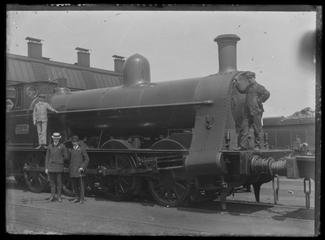 Sidney Stainton with engine crew and colleague at Bescot Engine Shed