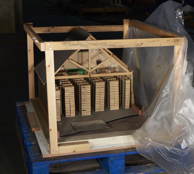 Sectioned Model of an Apple Store