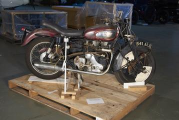 Royal Enfield "Super Meteor" Solo Motor Cycle