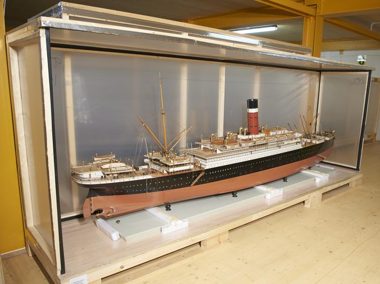 Model of Turbine Steamer 'Virginian'