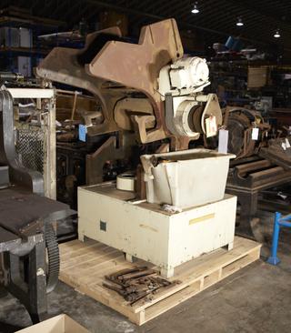 Main frame of textile roller printing
