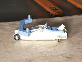 Jack for iUnit Concept Car