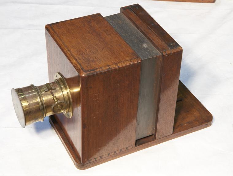 Wet-plate Camera with Sliding Box Extension